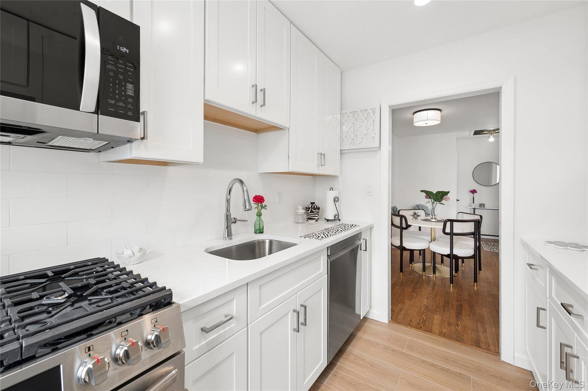200 N Village Avenue Unit: A3