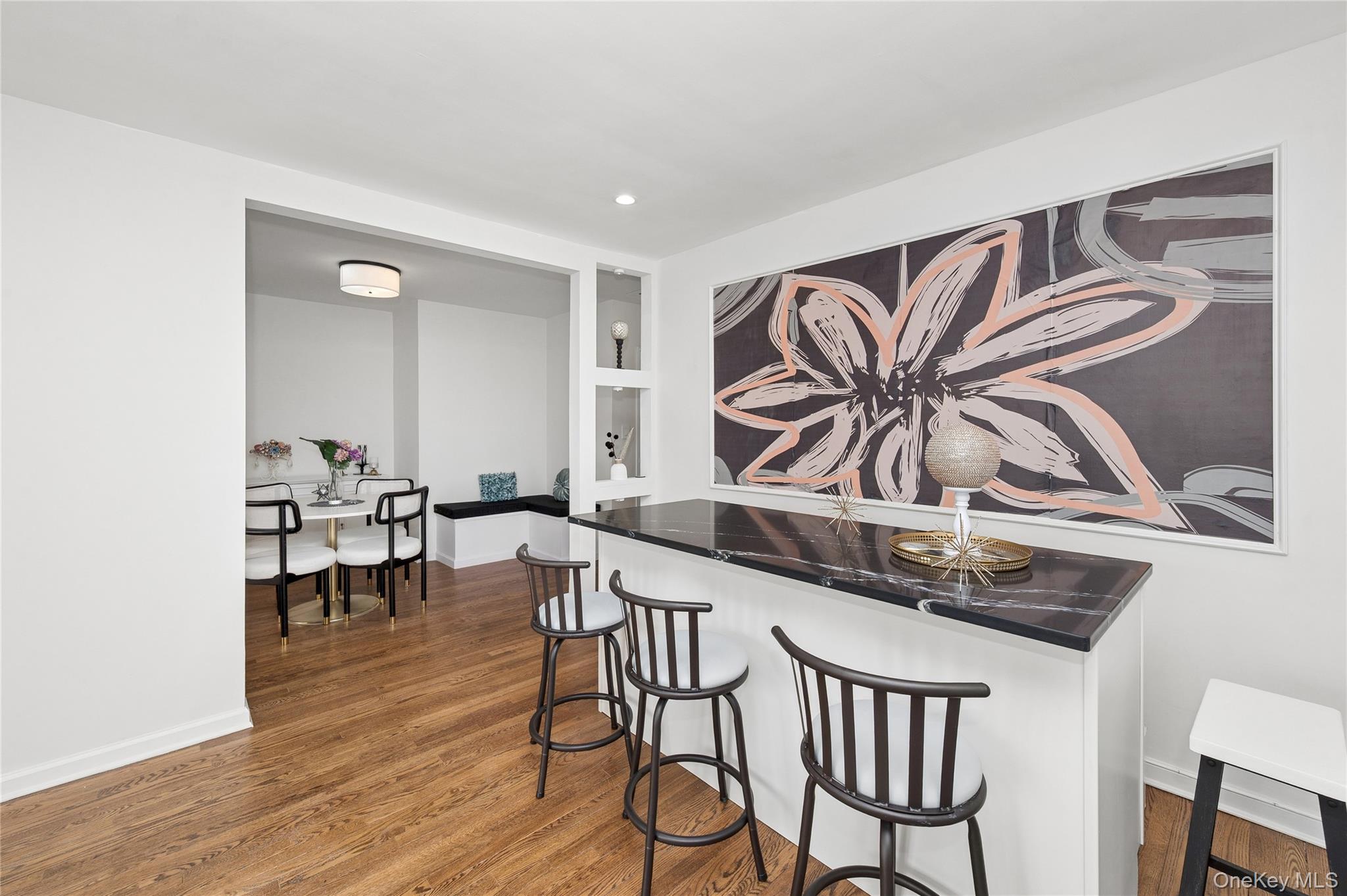 200 N Village Avenue Unit: A3