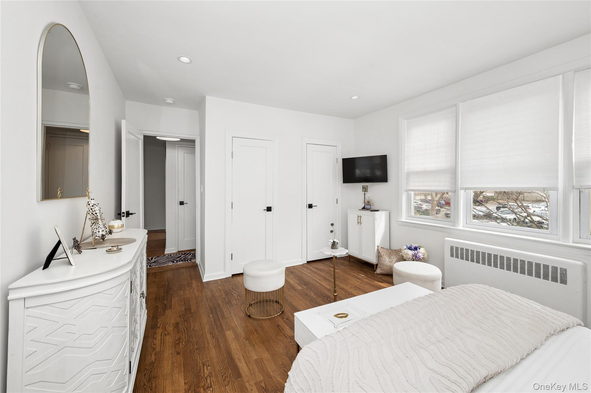 200 N Village Avenue Unit: A3