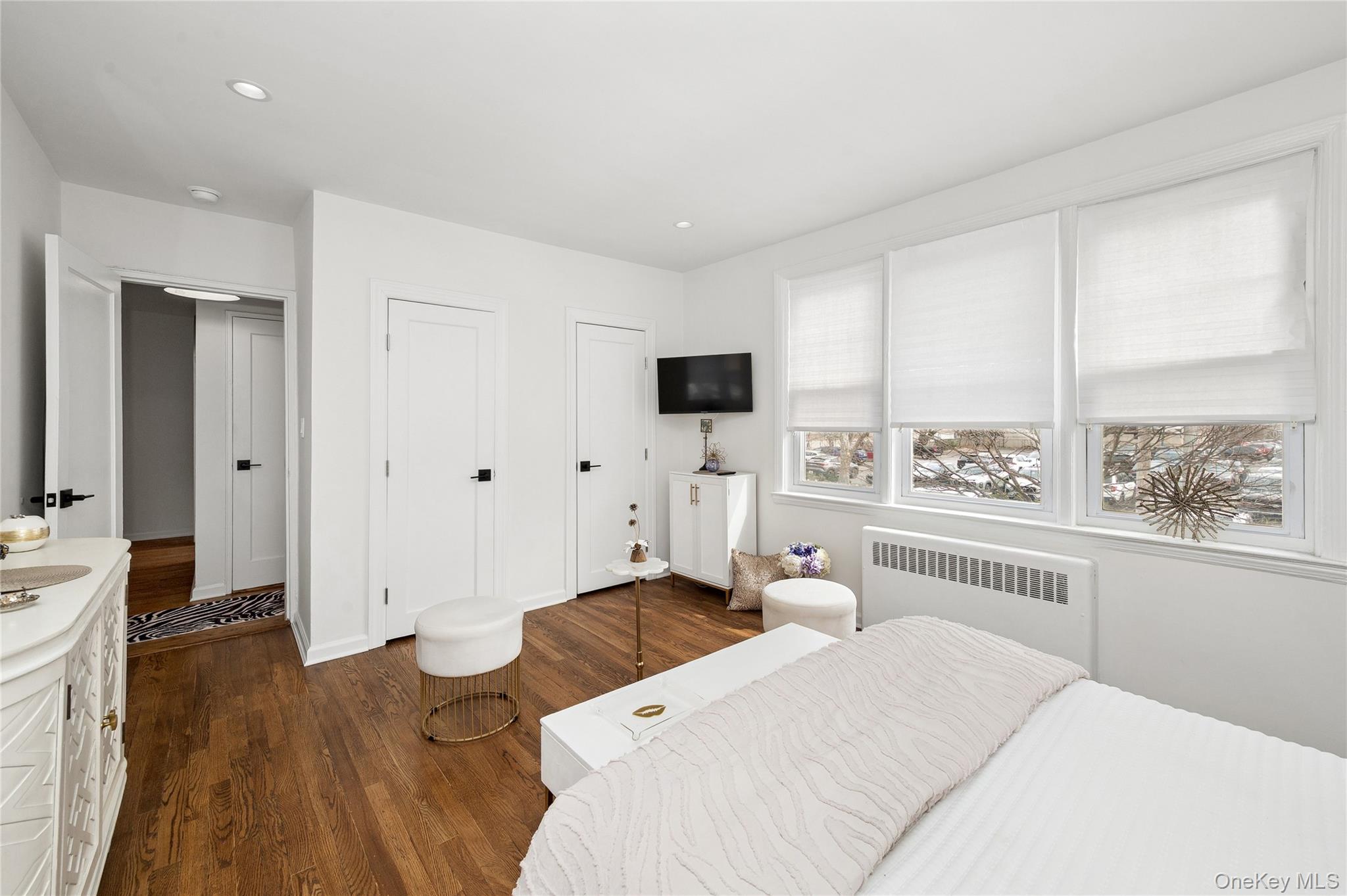 200 N Village Avenue Unit: A3