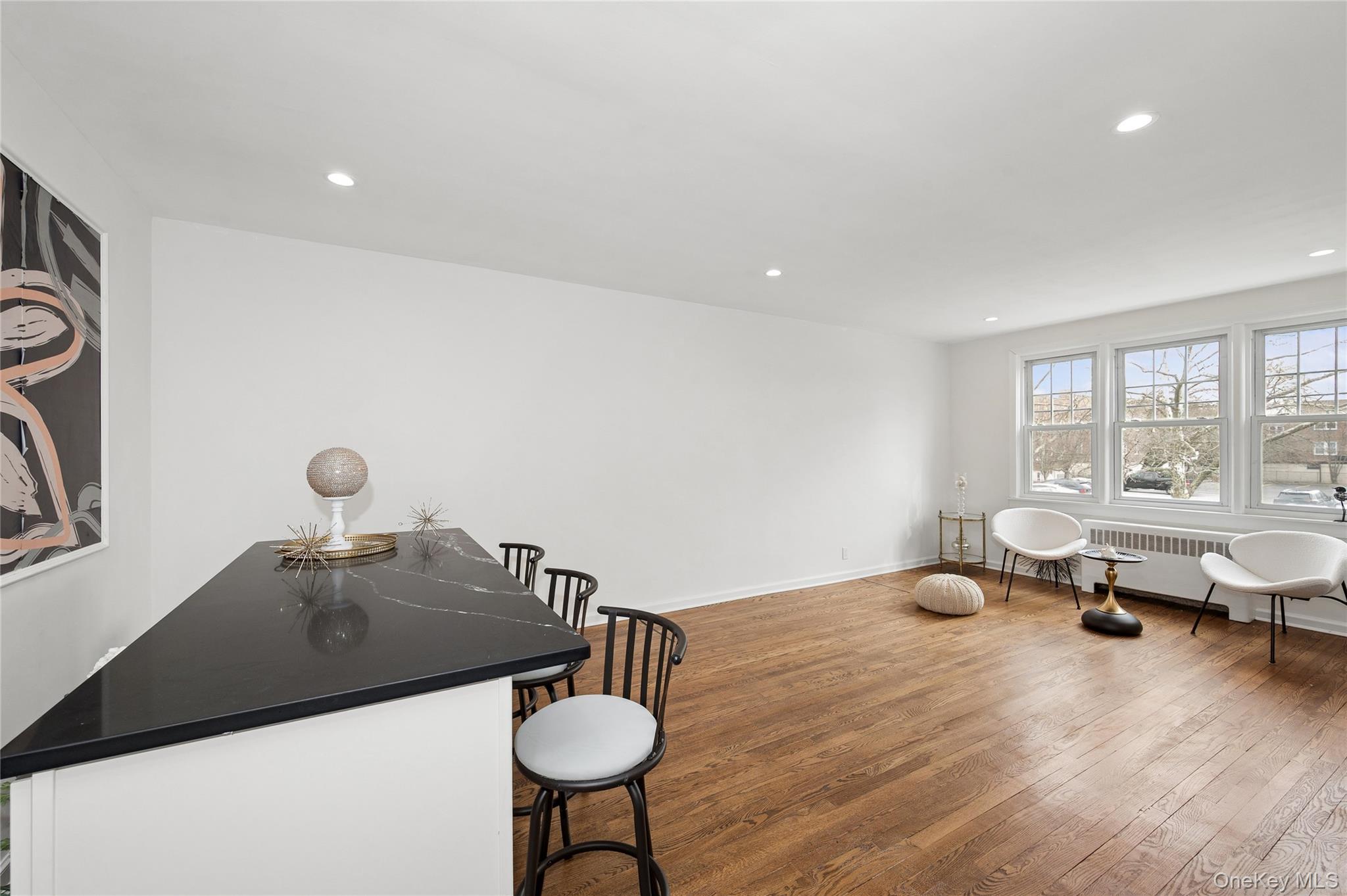 200 N Village Avenue Unit: A3