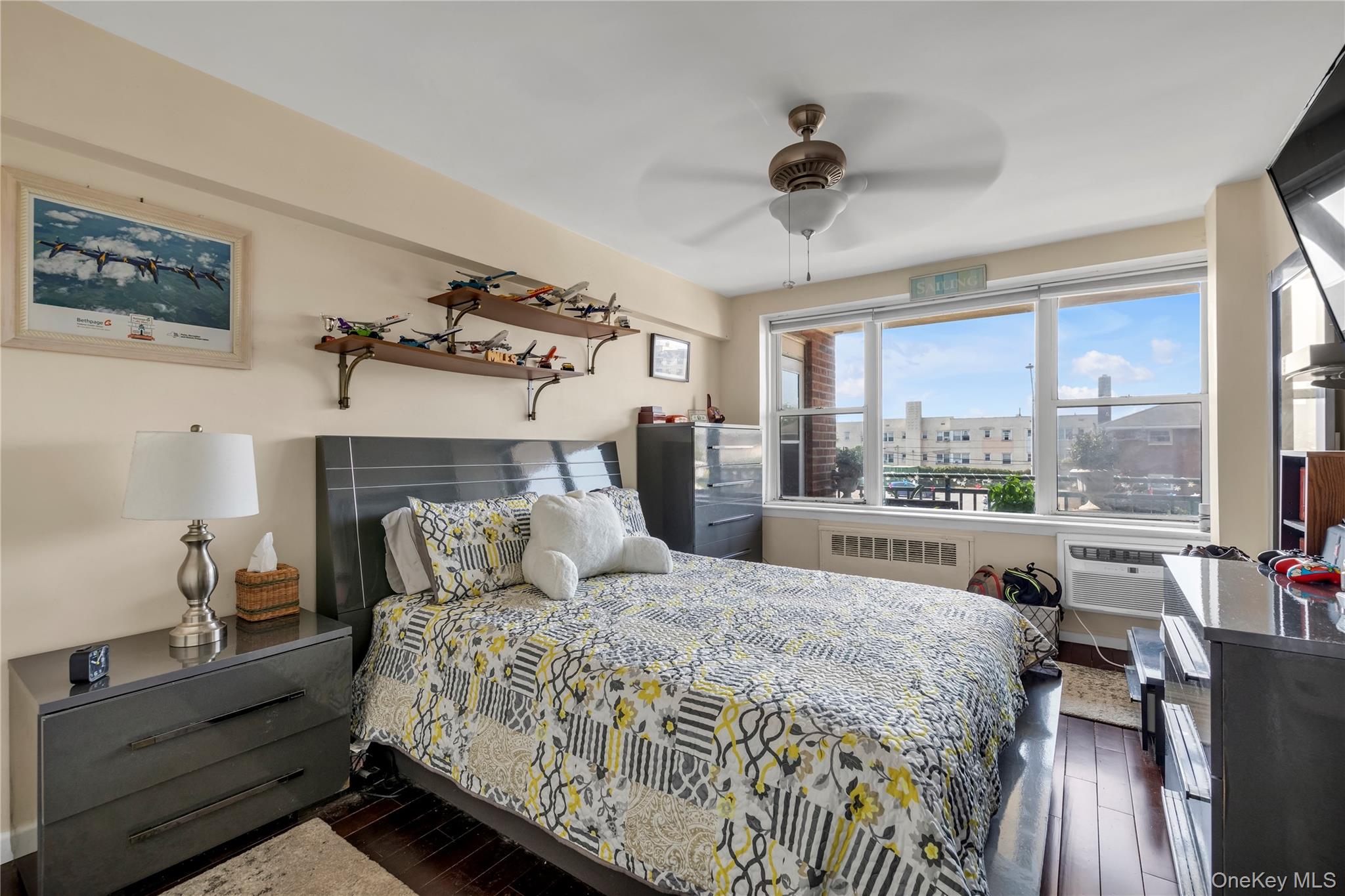 333 E Broadway Unit: 1D