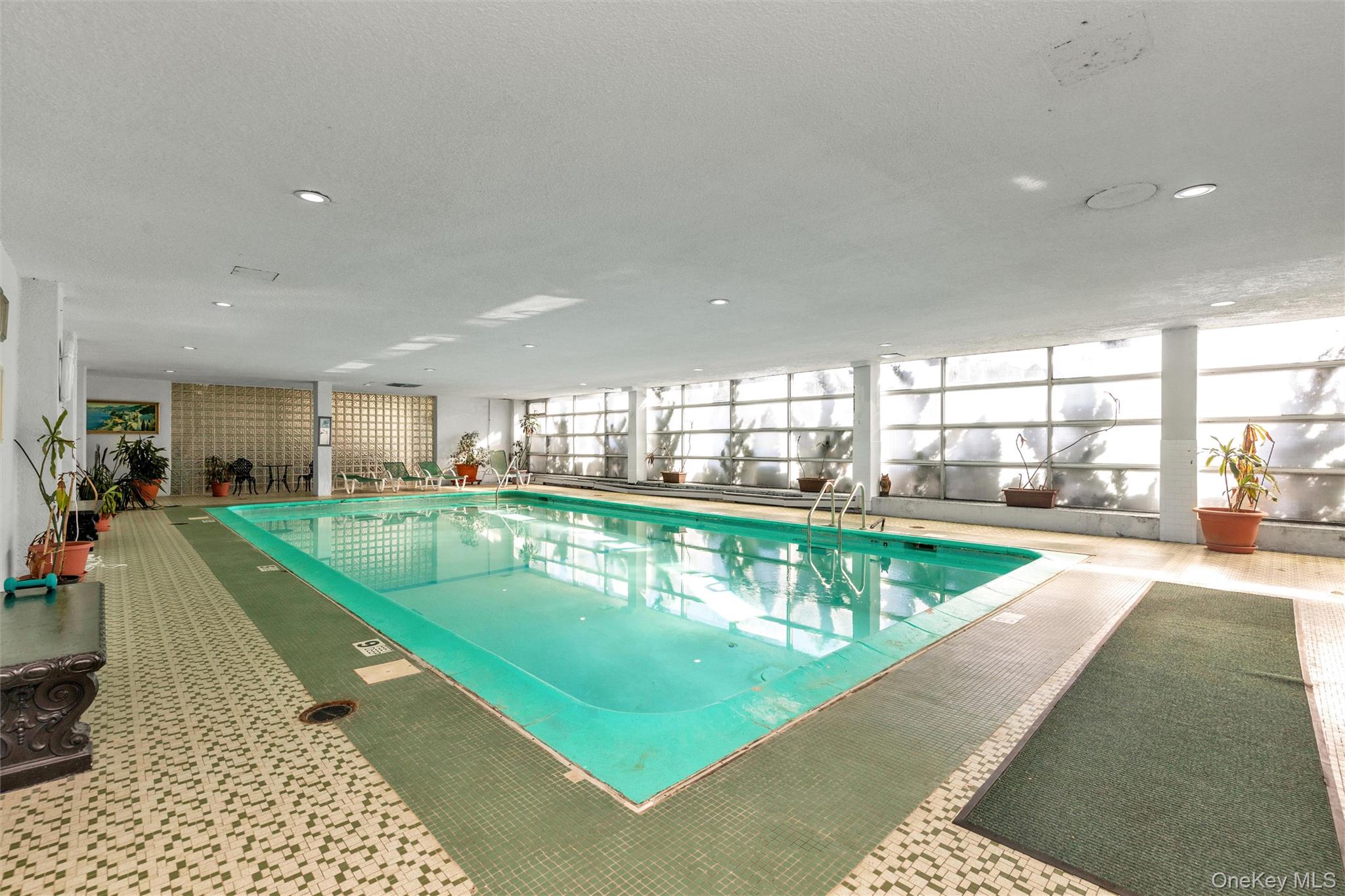 333 E Broadway Unit: 1D