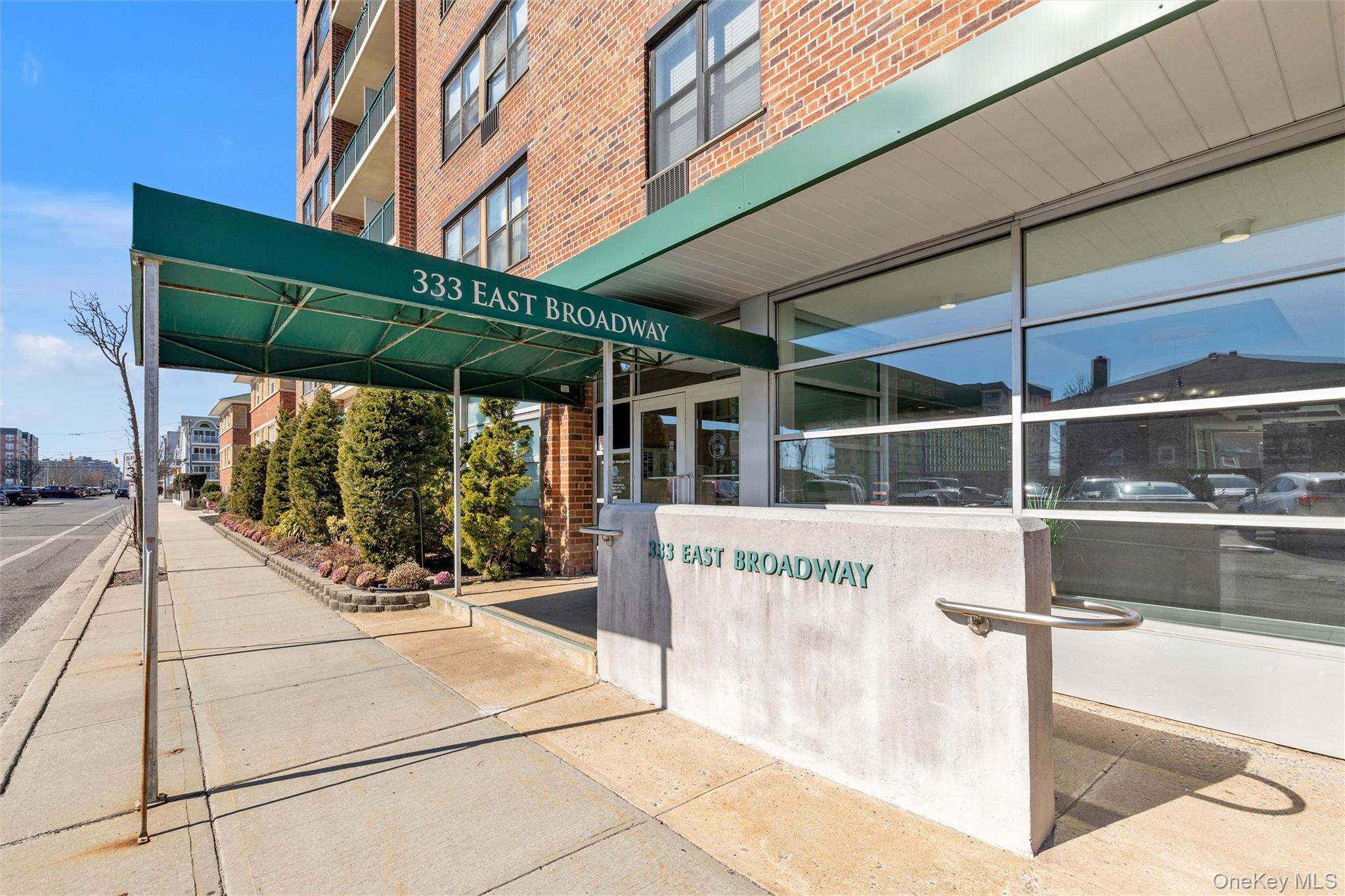 333 E Broadway Unit: 1D