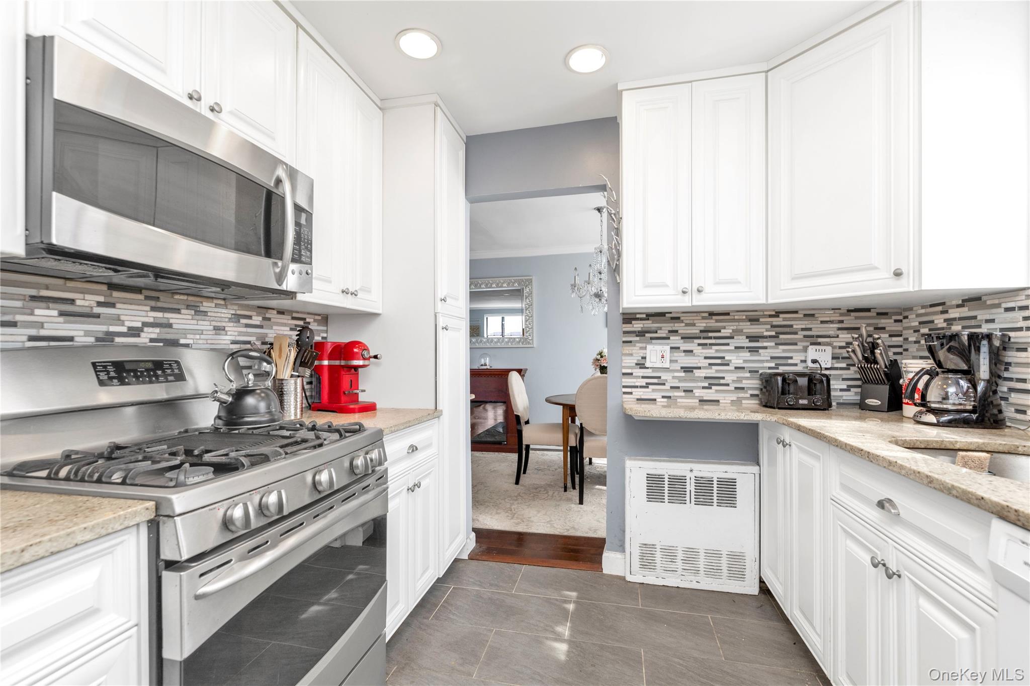 333 E Broadway Unit: 1D