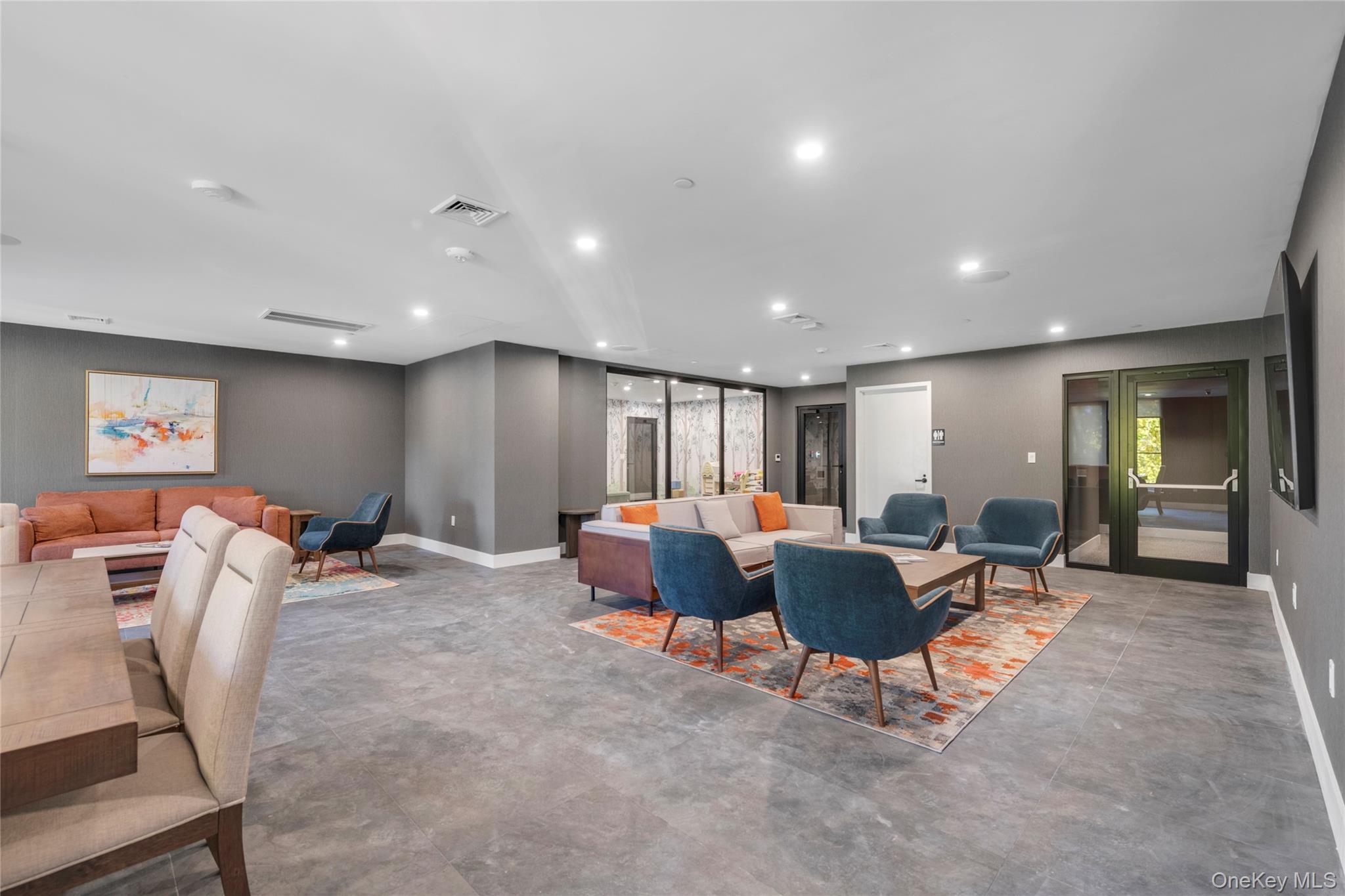 108 Middle Neck Road Unit: 4G