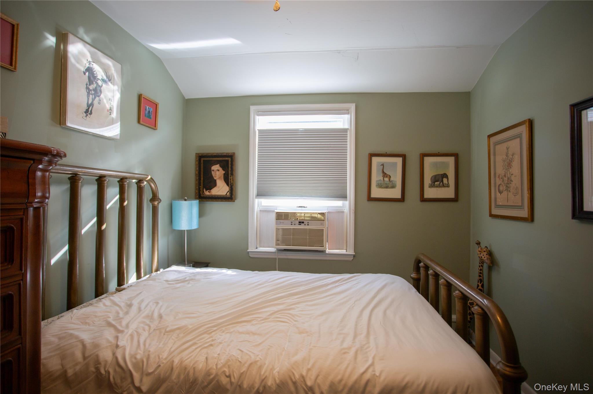 274 W Walnut Street