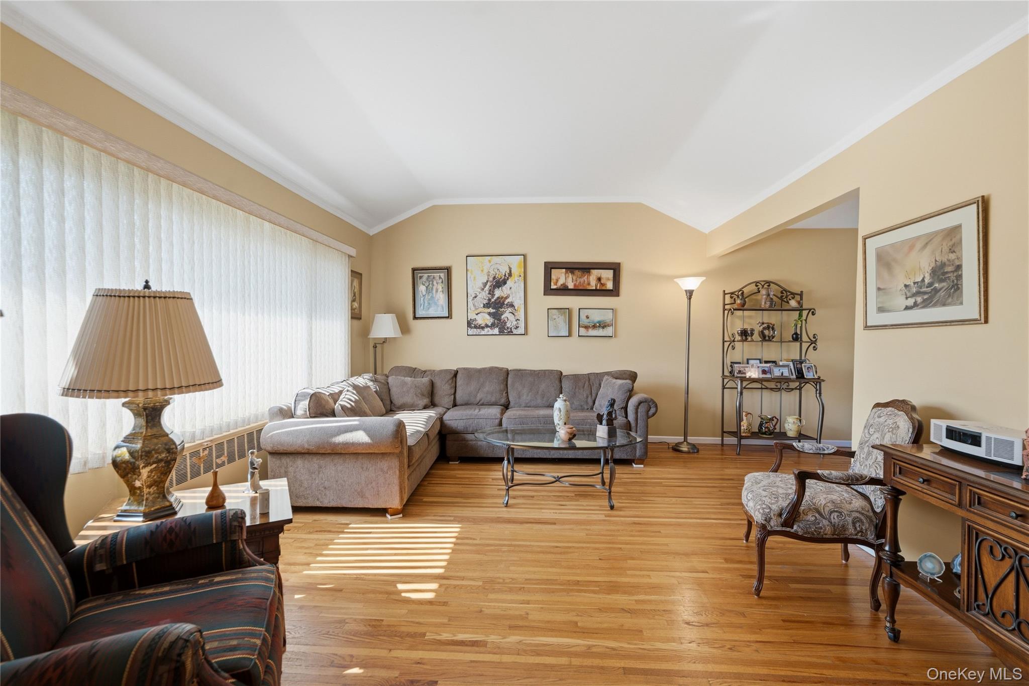 895 Iris Drive