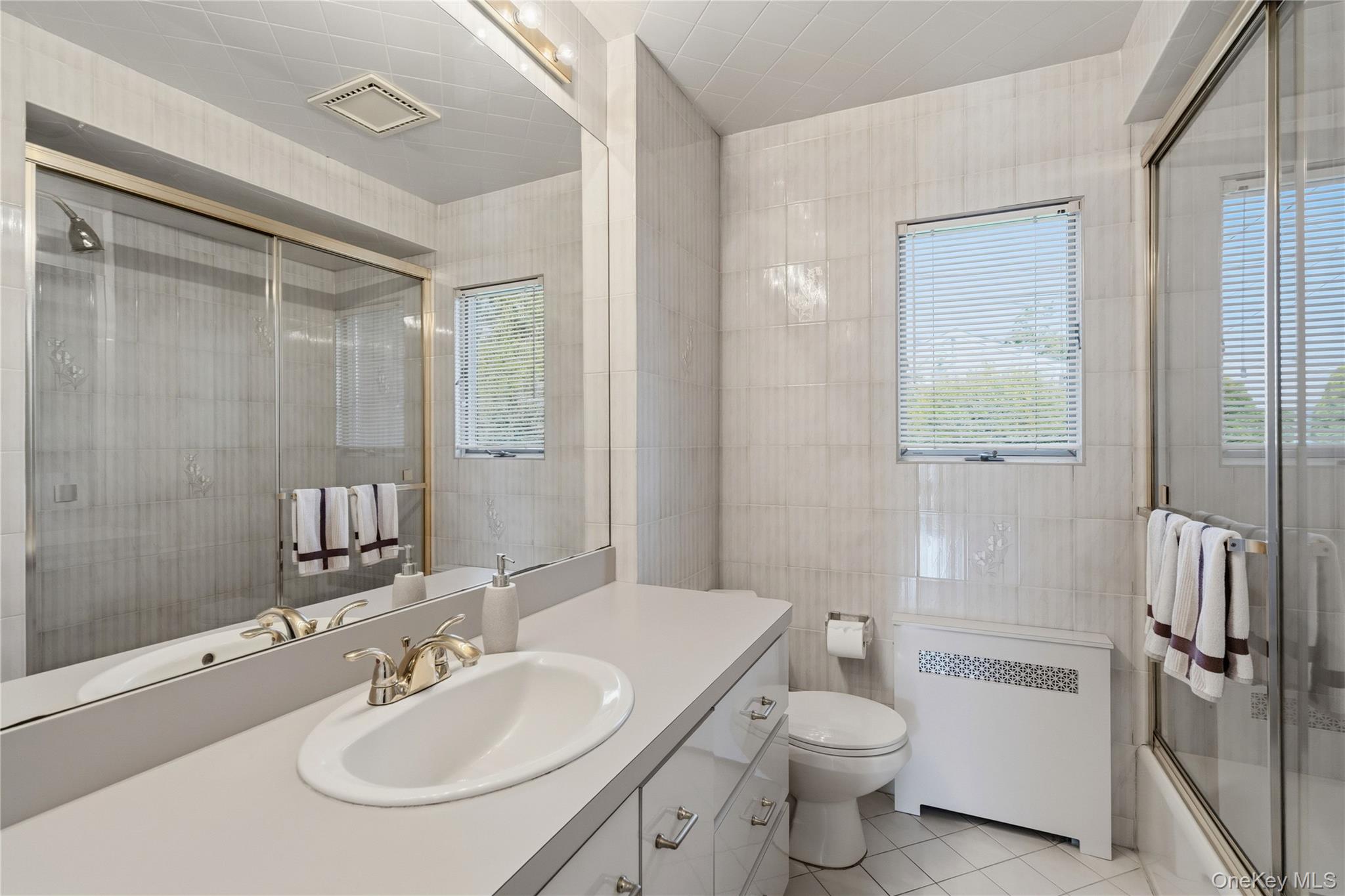 895 Iris Drive