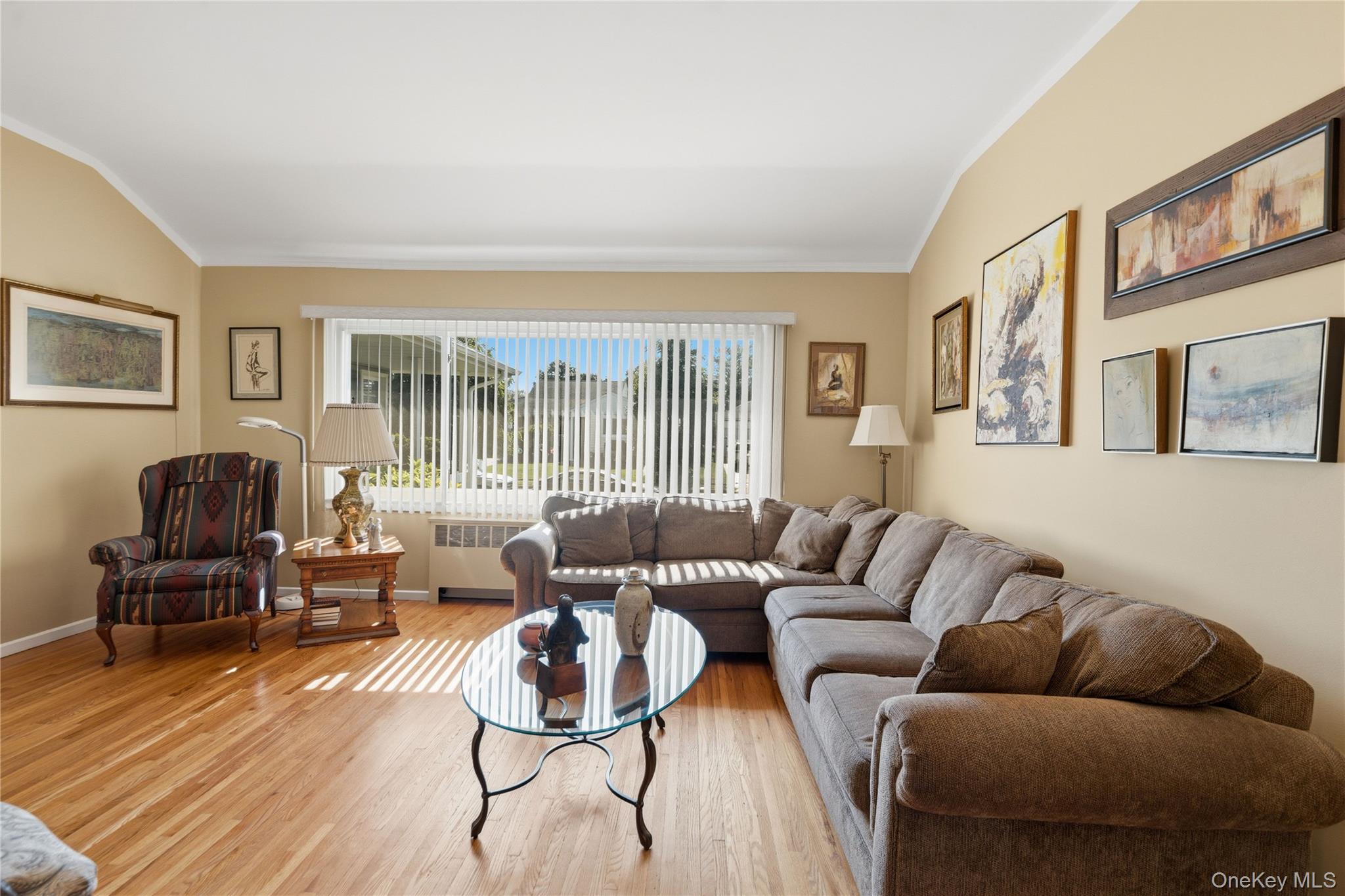 895 Iris Drive