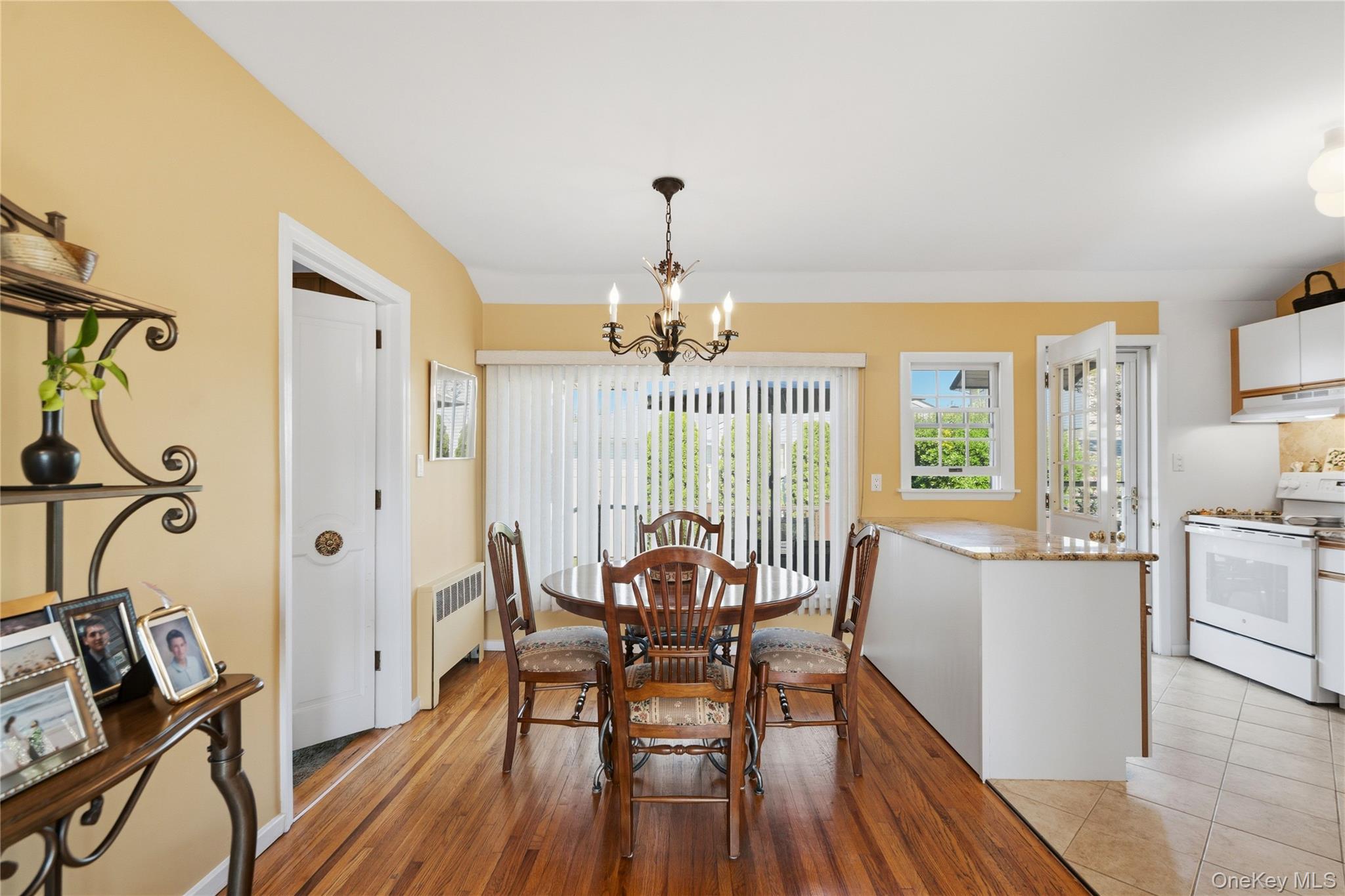 895 Iris Drive