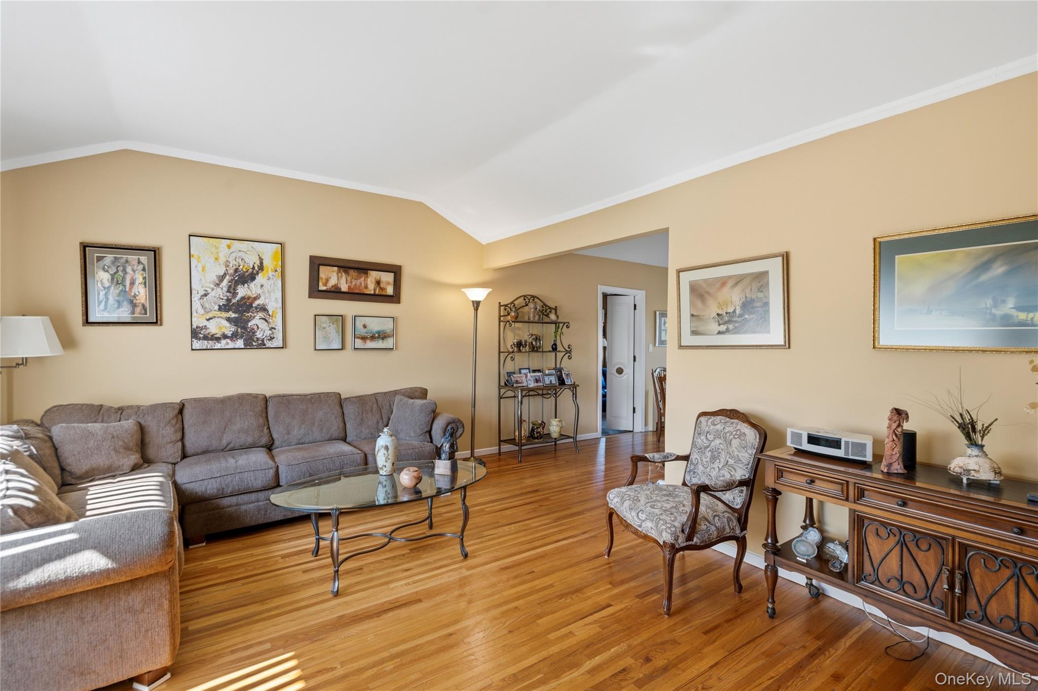895 Iris Drive