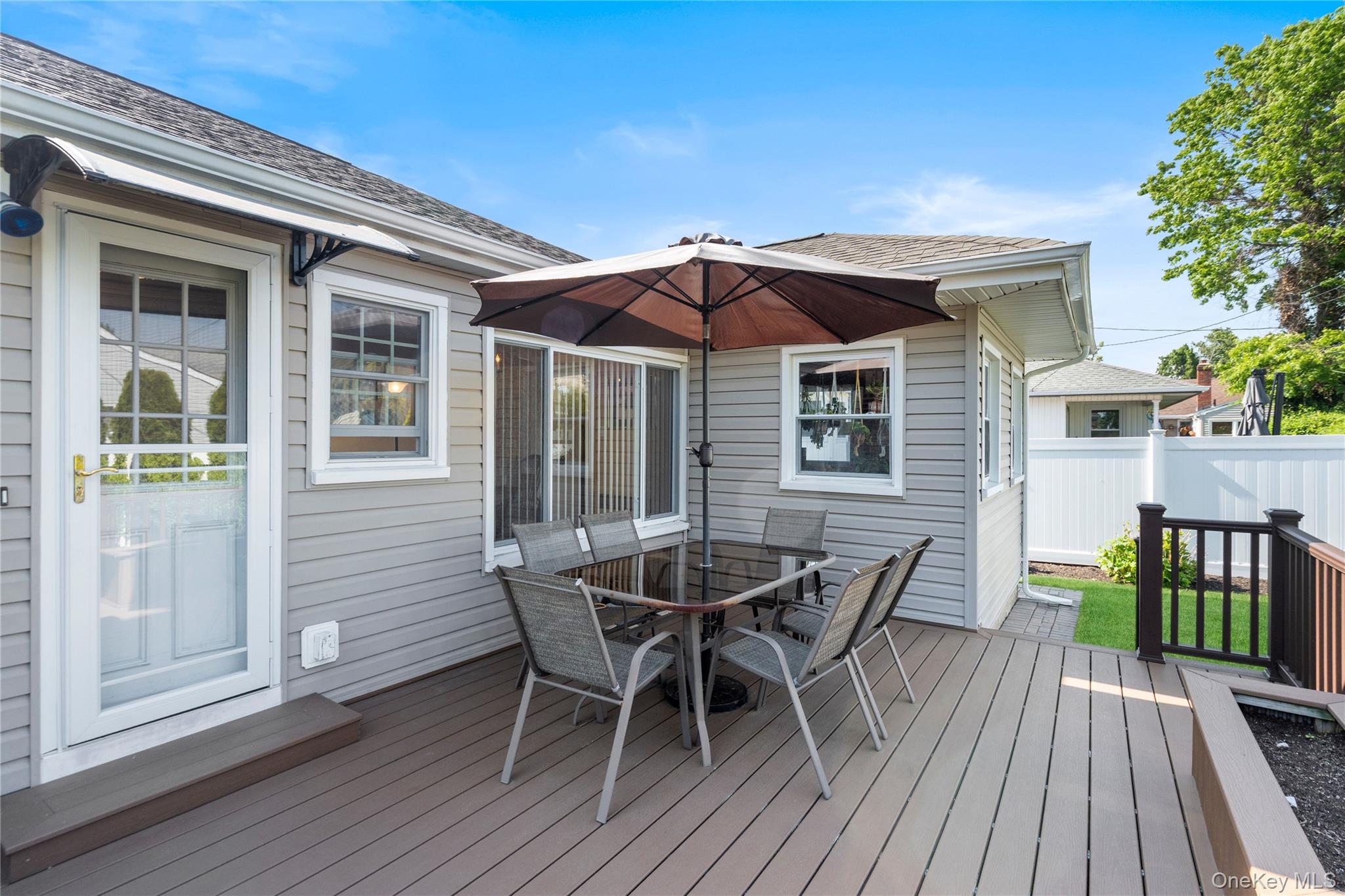 895 Iris Drive