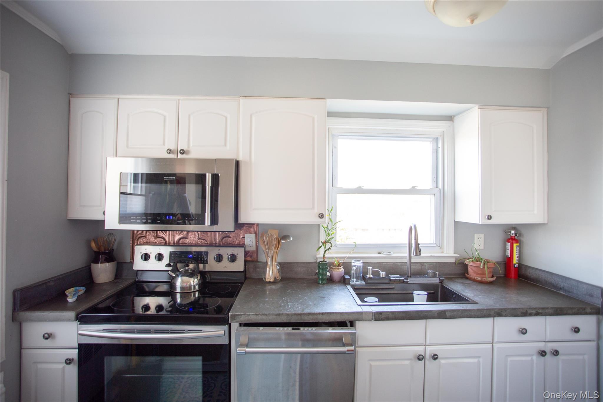 272 Laurelton Boulevard
