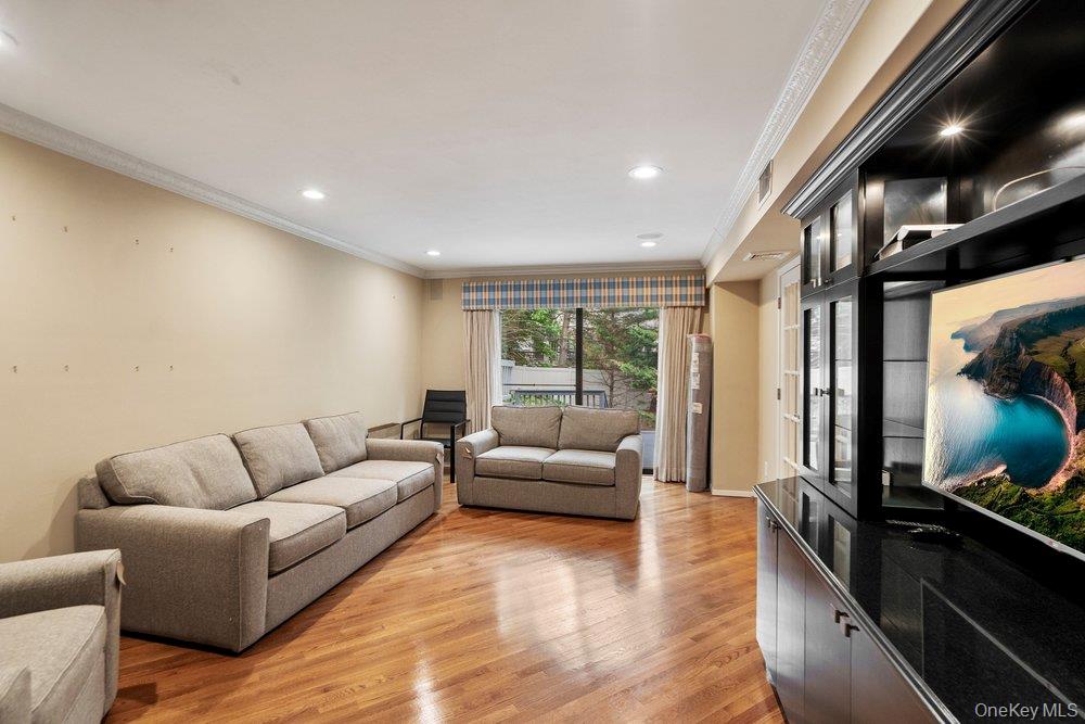 109 Foxwood Drive