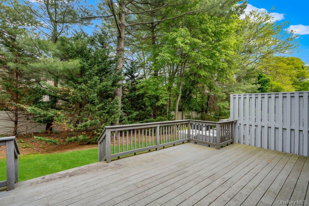 109 Foxwood Drive