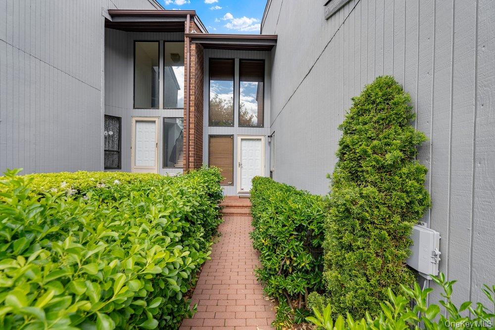 109 Foxwood Drive