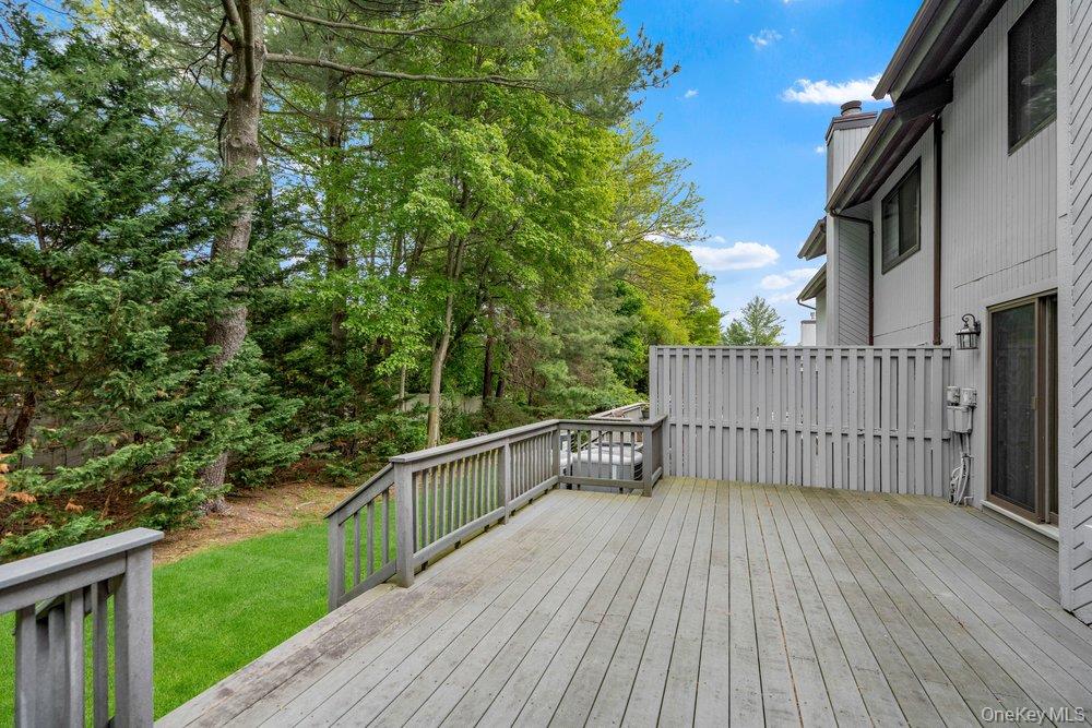 109 Foxwood Drive