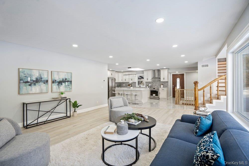 497 Woodbury Road