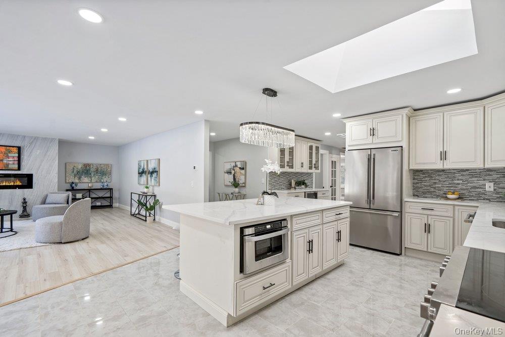 497 Woodbury Road