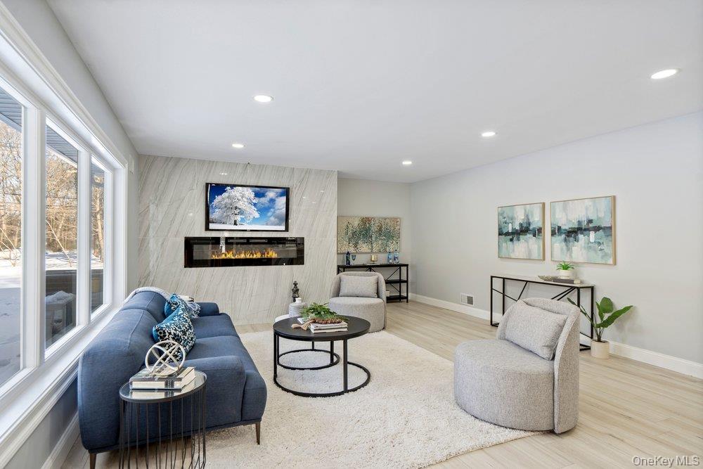 497 Woodbury Road