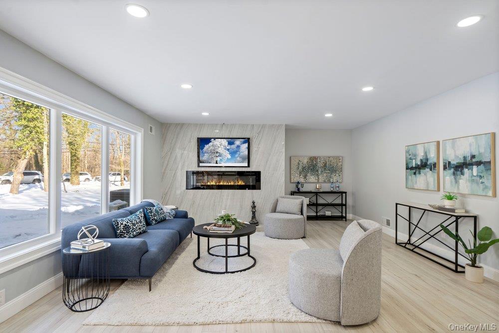 497 Woodbury Road