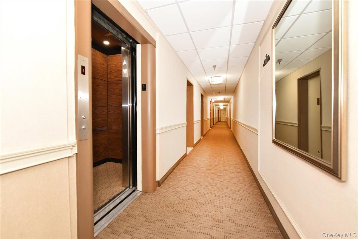 50 HILL PARK Avenue Unit: 1-L