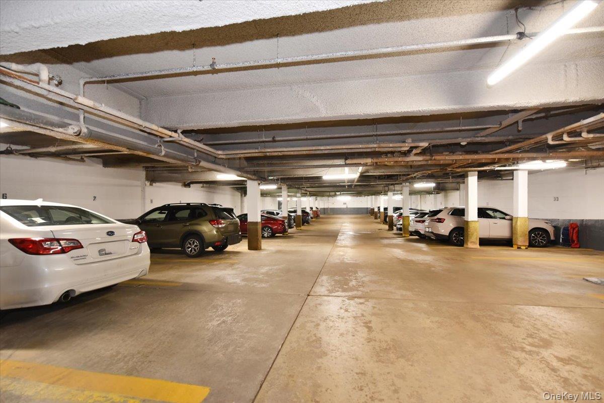 50 HILL PARK Avenue Unit: 1-L