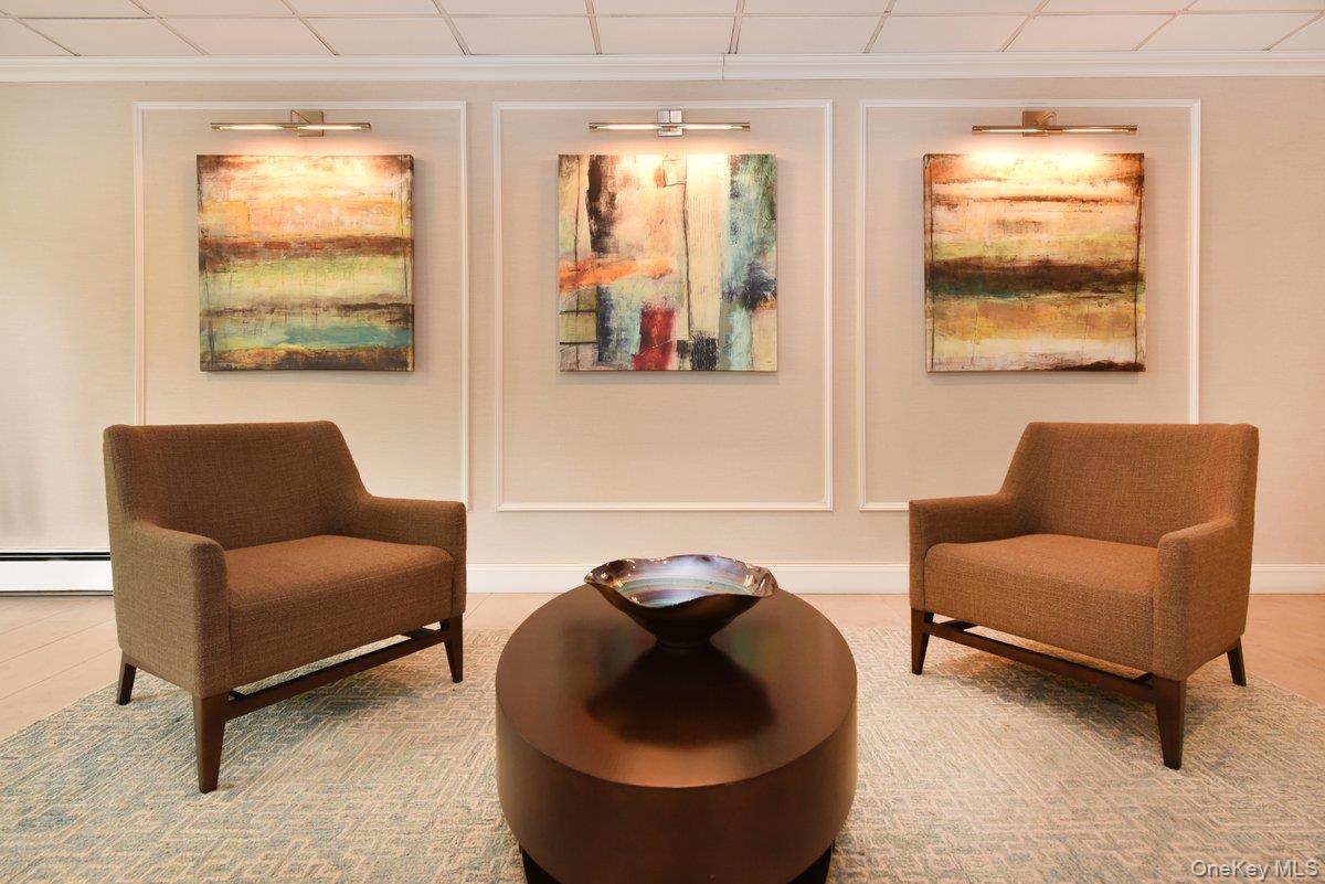 50 HILL PARK Avenue Unit: 1-L