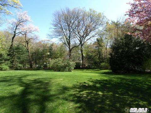 330 Manhasset Woods Road