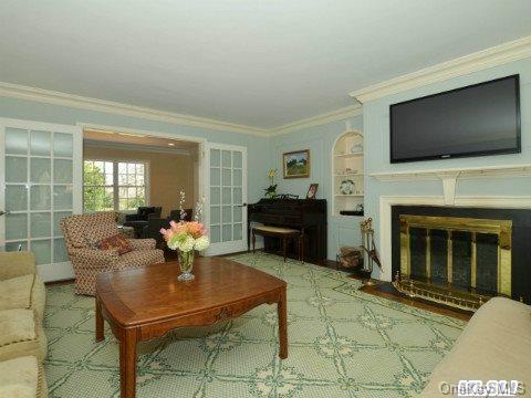 330 Manhasset Woods Road