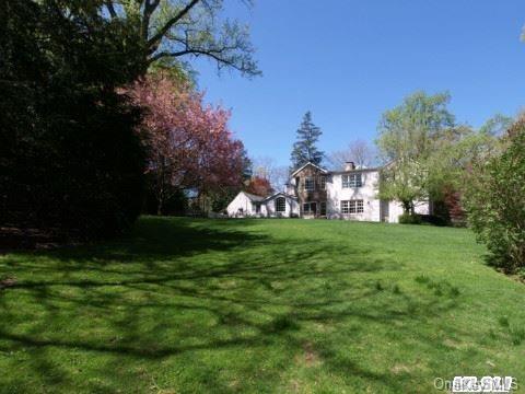 330 Manhasset Woods Road