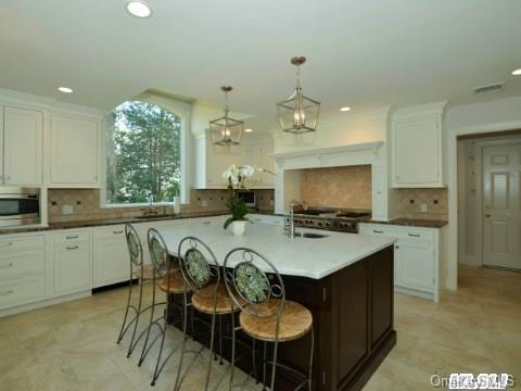 330 Manhasset Woods Road