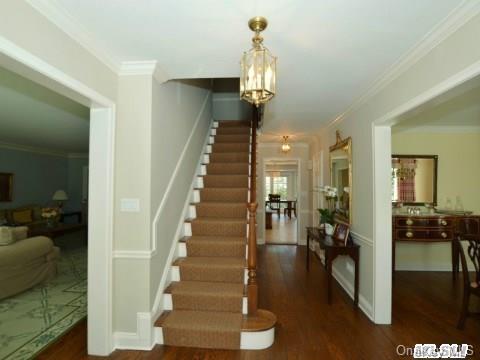 330 Manhasset Woods Road