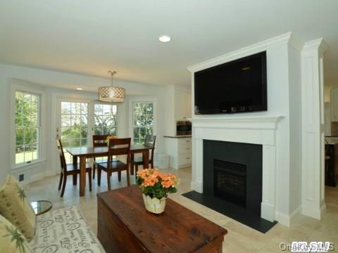 330 Manhasset Woods Road