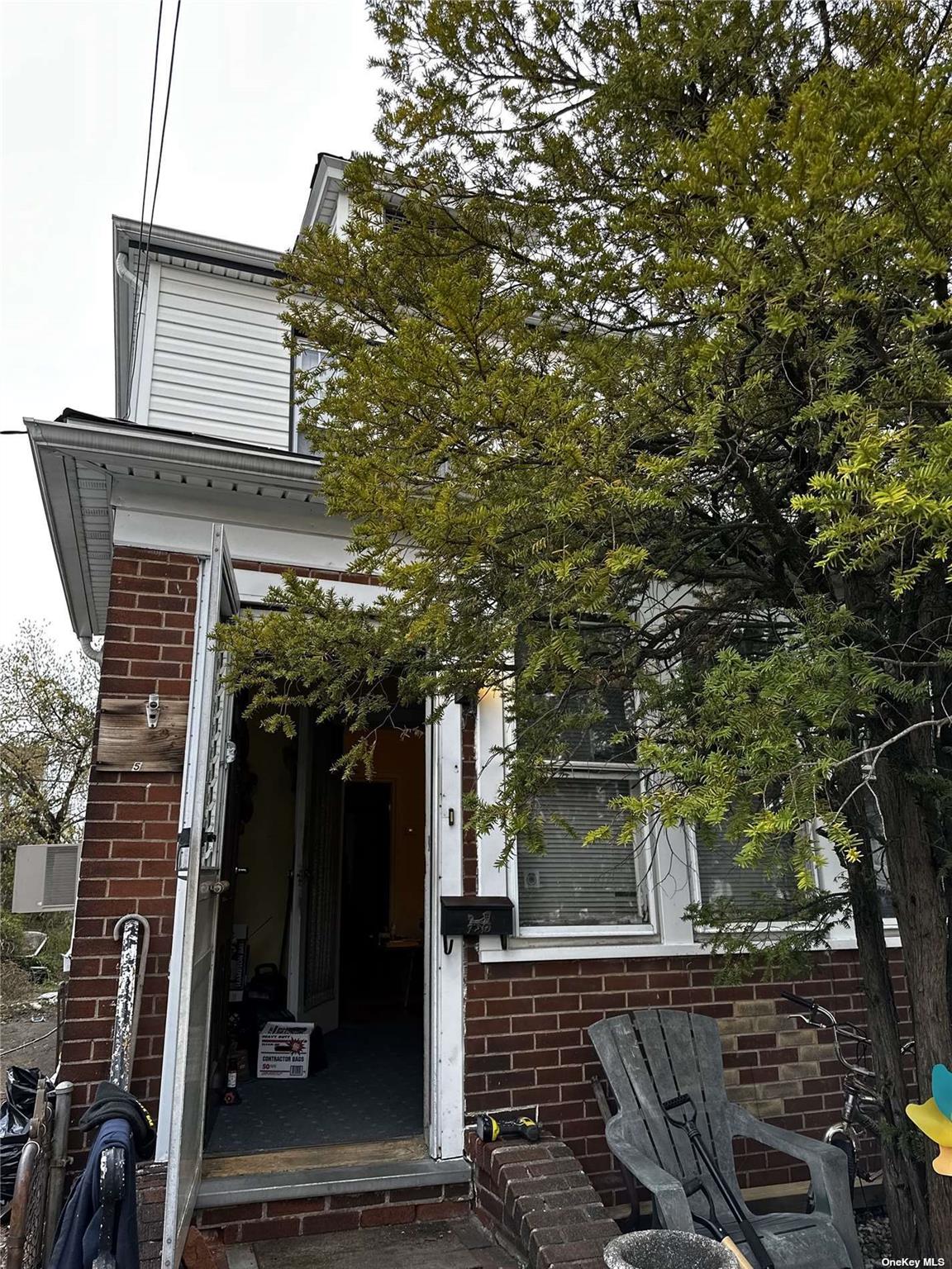 1561 E 53rd Street