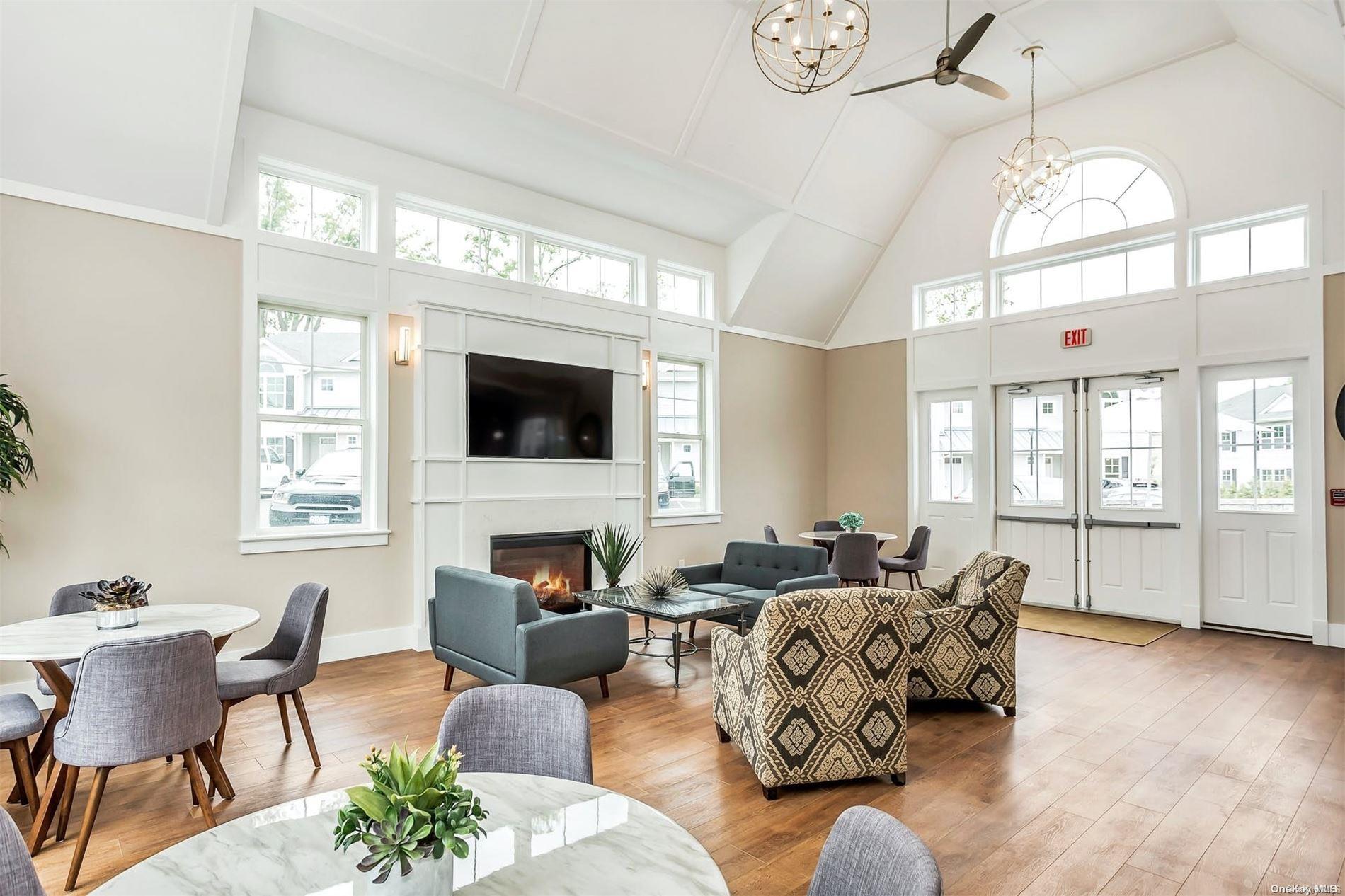 105 Breton Way Unit: 105