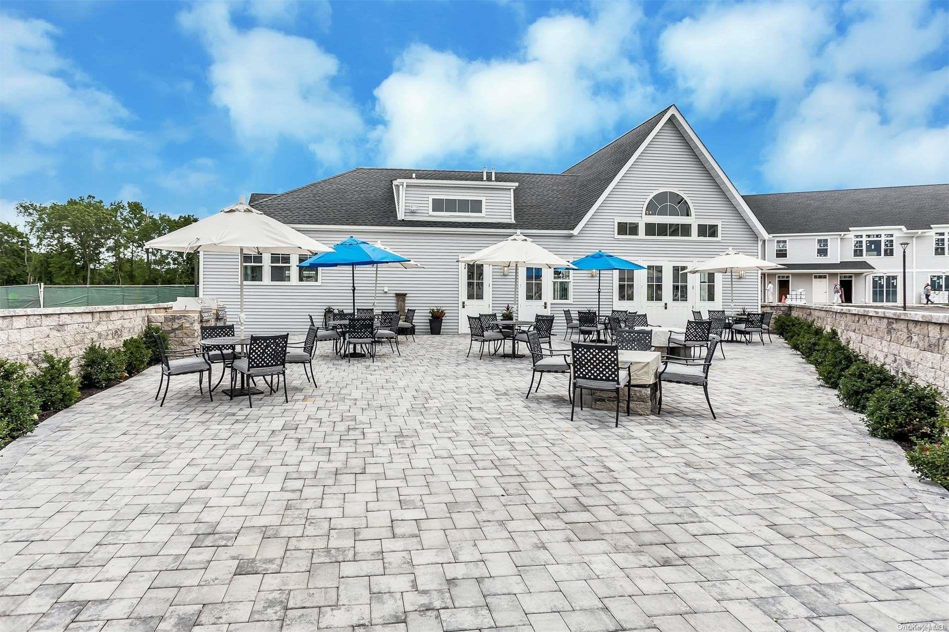 105 Breton Way Unit: 105