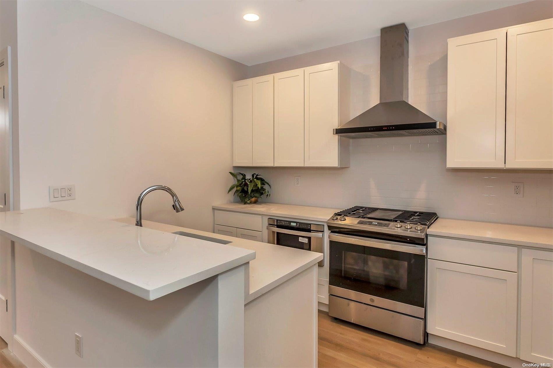 105 Breton Way Unit: 105