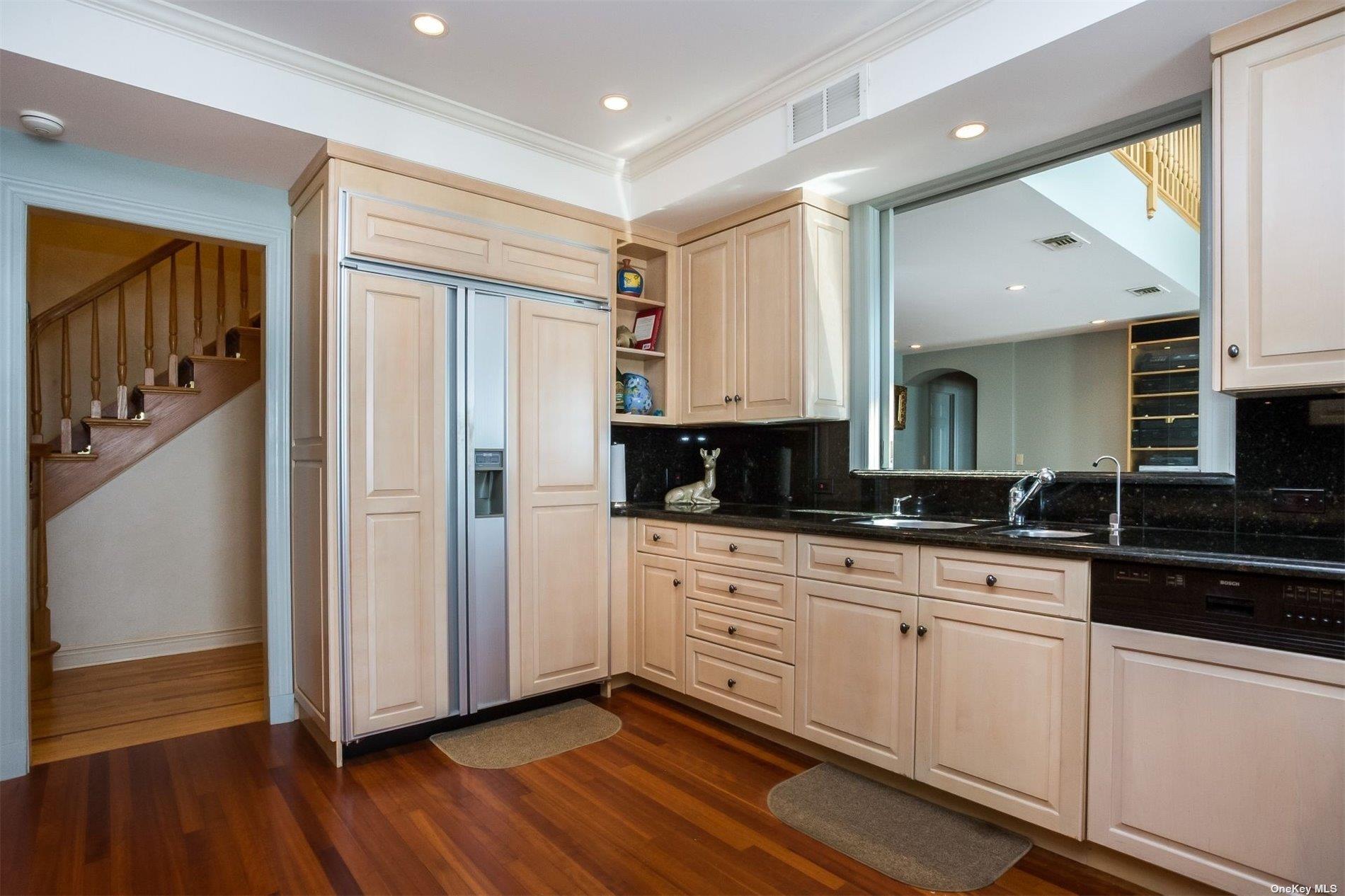 2 Richmond Road Unit: 6U&6V