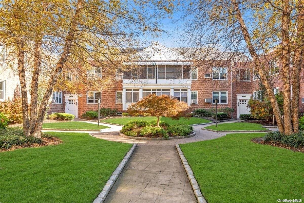 1367 Broadway Unit: B-10