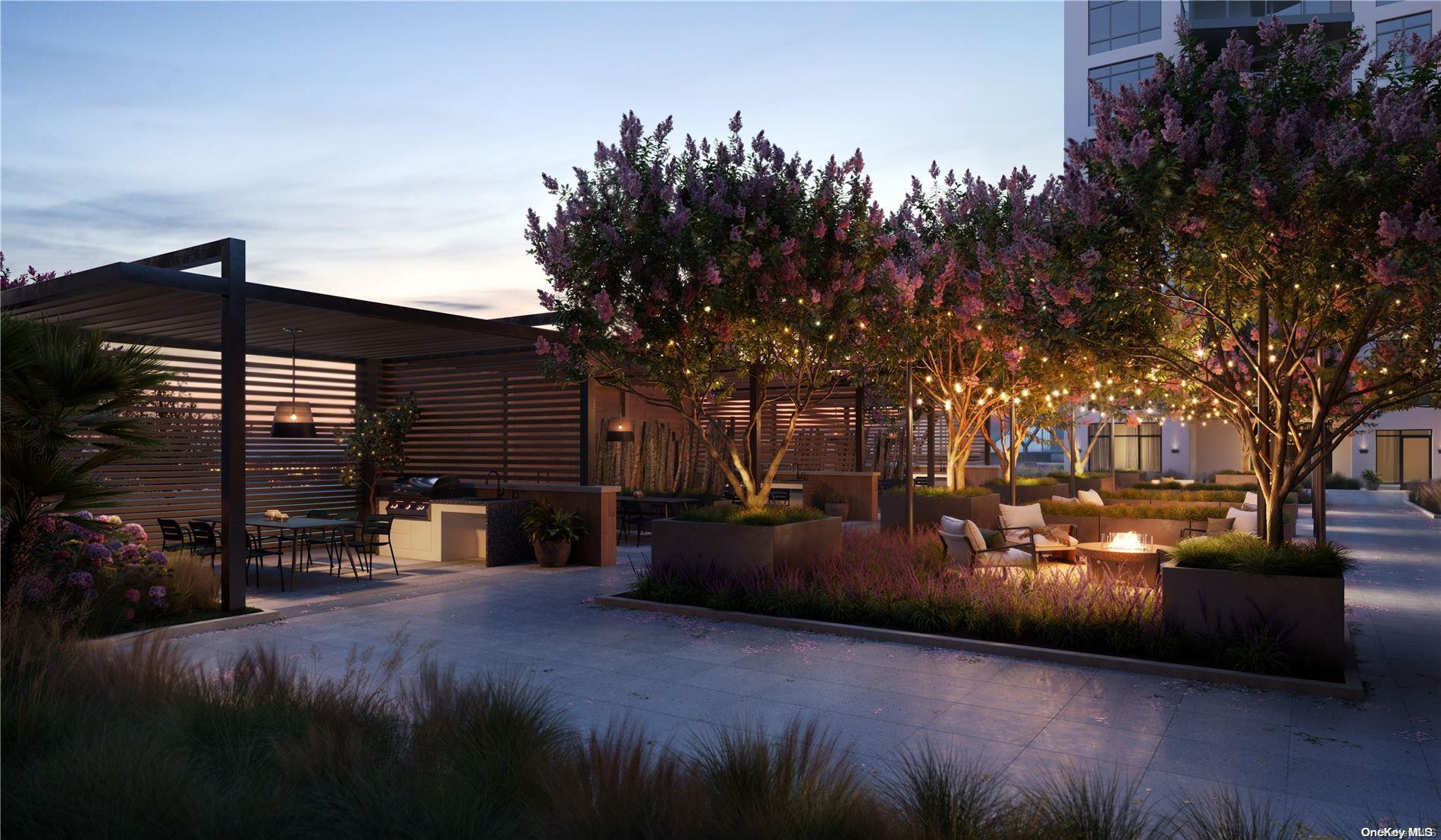 140 Boardwalk Unit: 807 B