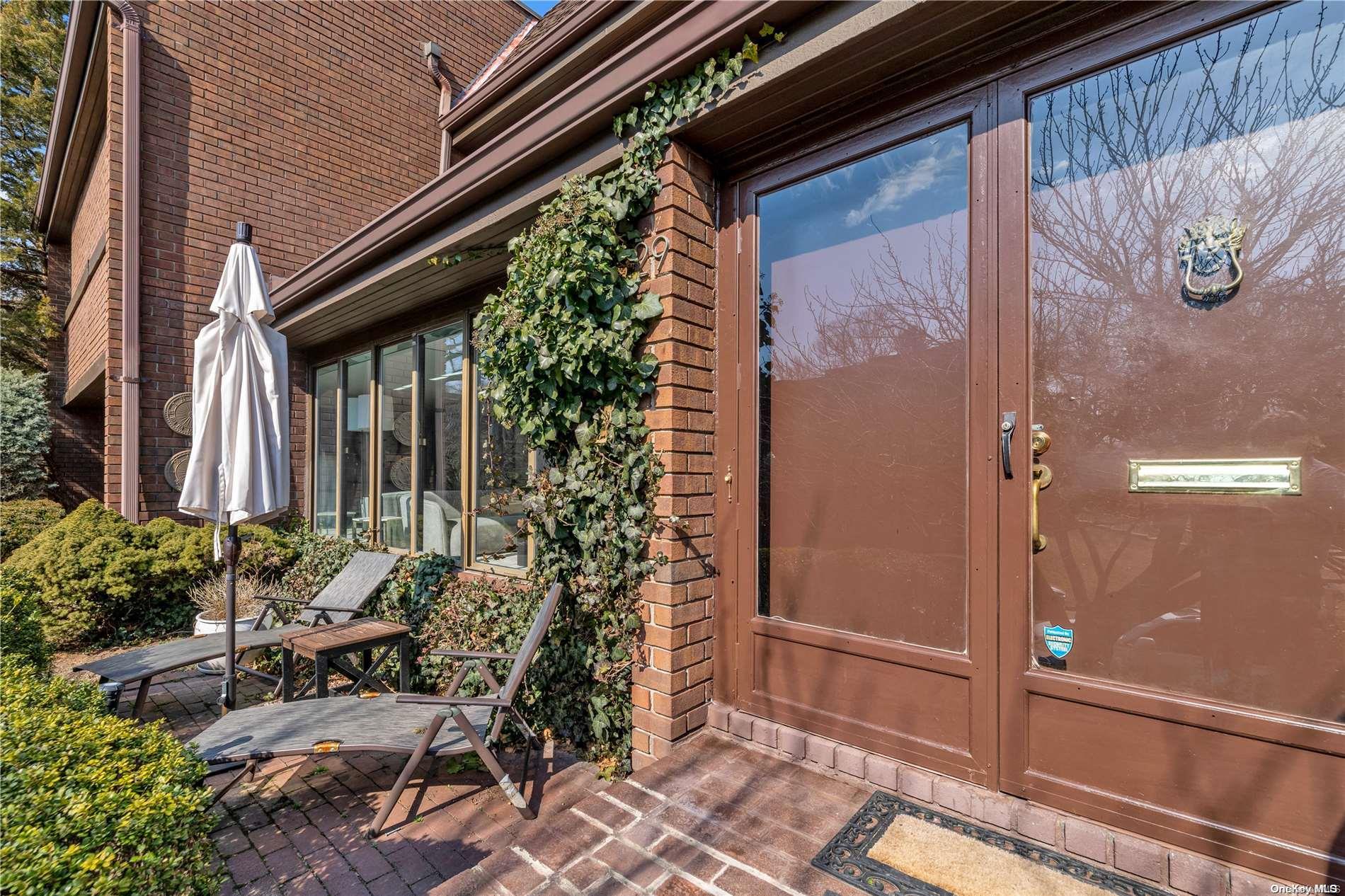 29 Acorn Ponds Drive Unit: 358