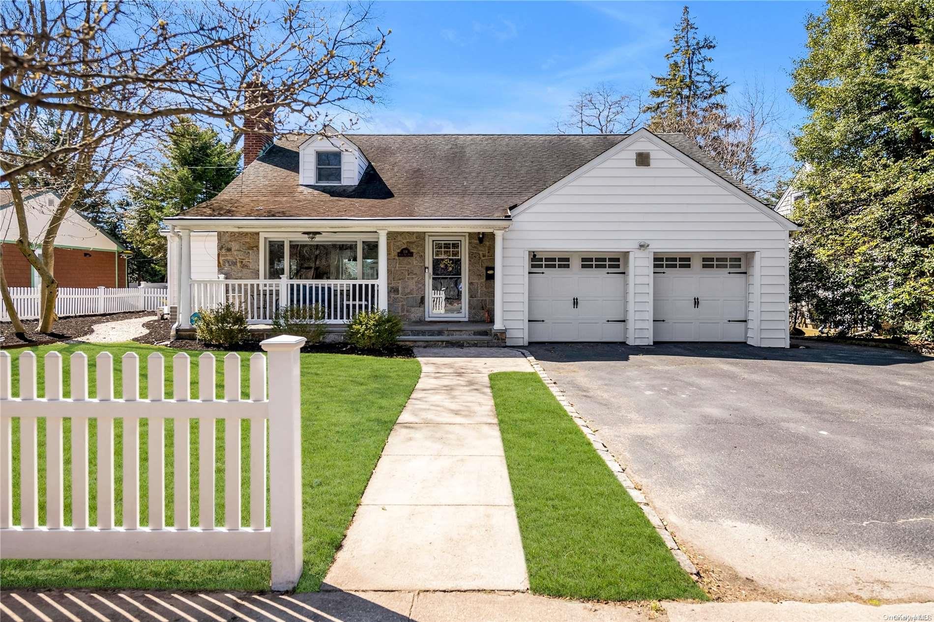 114 Middle Neck Road