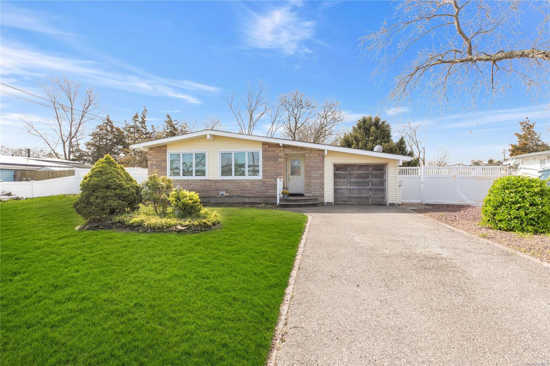 9 43rd Street