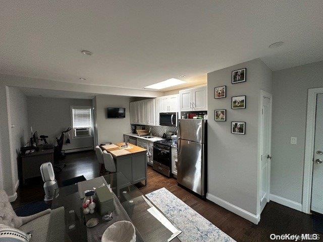 44 Avenue A Unit: FRONT