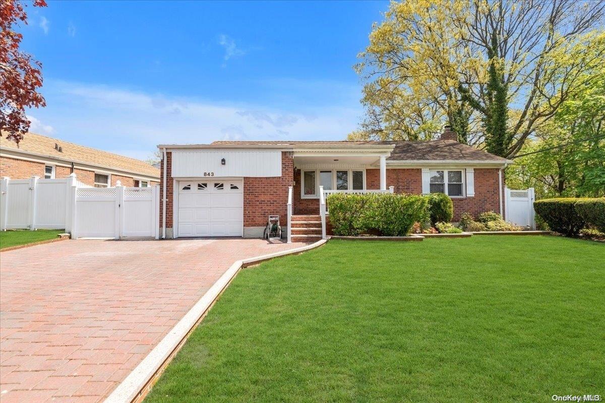 843 Niagara Street