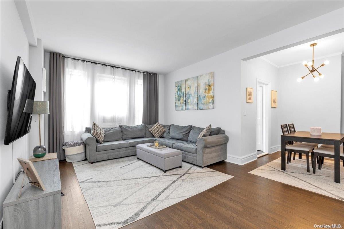 8 Barstow Road Unit: 4J