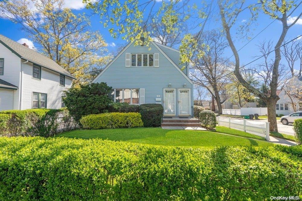 370 Vincent Avenue