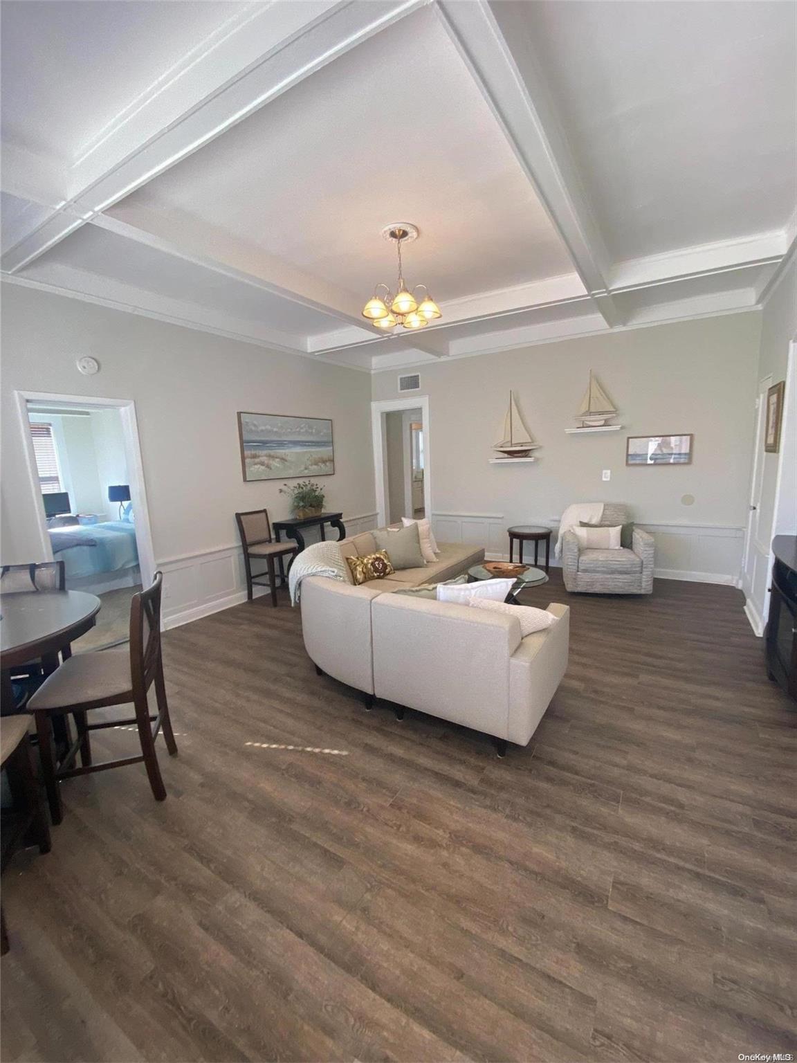 157B Long Beach Boulevard